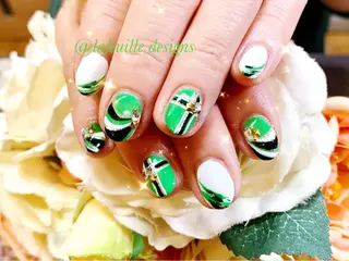 ネイル サロンドラフィーユ LAFEUILLEのネイルデザイン