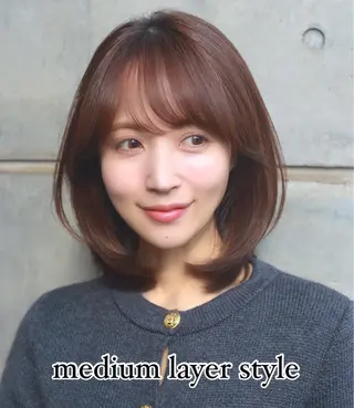 ミディアム emu 公式のヘアスタイル