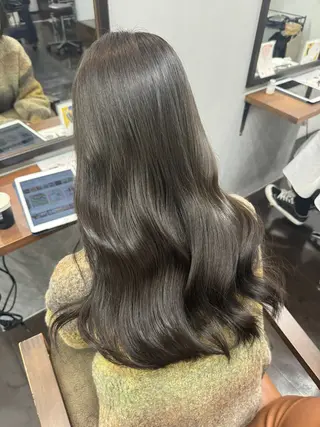 セミロング 難波 茜のヘアスタイル