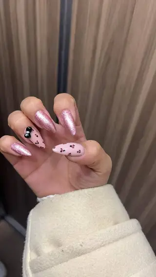 ネイル 🌈 Laule'aのネイルデザイン