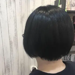 ショート カラー パーマ embrace エンブレイスのヘアスタイル