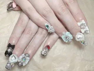 ミディアム DIAMOND 💦のネイルデザイン