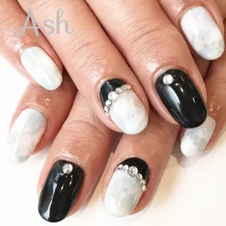 ネイル 🩵NORIKO 上品ネイルが得意🩵のネイルデザイン