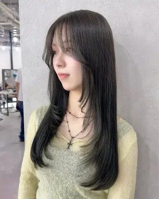 ロング カラー 赤み無し柔らかカラー 【梅田】madokaのヘアスタイル