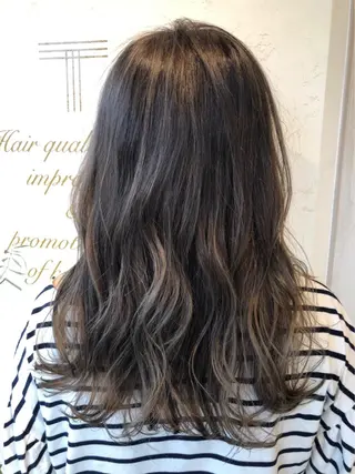 セミロング 美容室tuuli 大名店所属・tuuli トゥーリのヘアスタイル