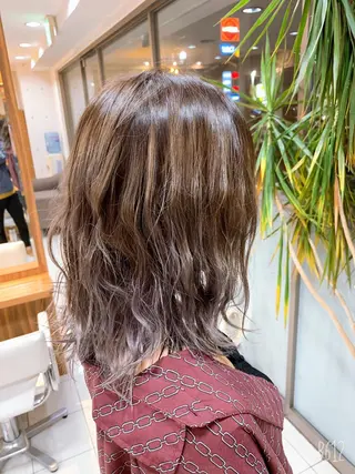 ミディアム カラー 白髪ぼかしハイライト 柳川拓哉のヘアスタイル