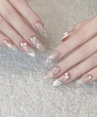 ネイル T. Leeのネイルデザイン