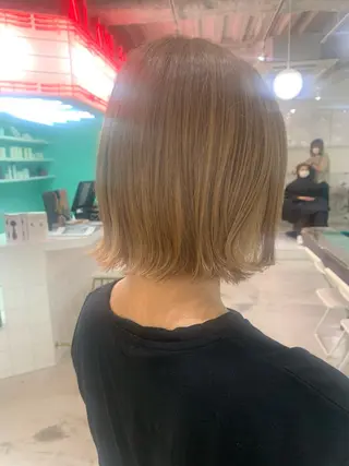 ショート カラー ヘアアレンジ 🧨ブリーチー×ボブ レイヤー💎じゅえるのヘアスタイル