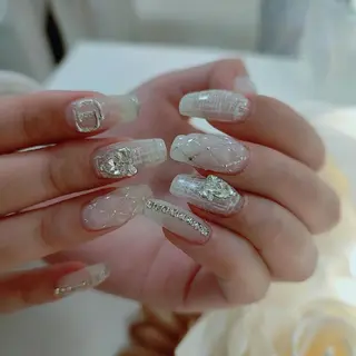 ネイル RUNWAY 　　の眉毛・アイブロウイメージ