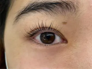 マツエク・マツパ ORO　飯田 早稀のヘアスタイル