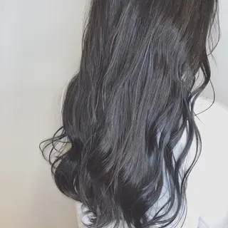 ロング 松佐 ゆかりのヘアスタイル