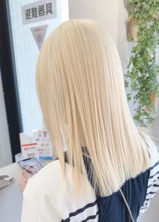 カラー セミロング ✨【公式】 juhl.横浜✨のヘアスタイル