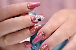 ネイル ママリンド　志村坂上店所属・しみ えんのネイルデザイン