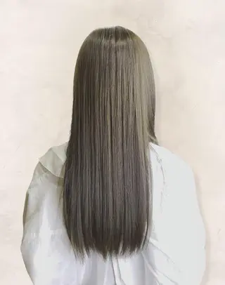 セミロング 縮毛矯正 髪質改善　鈴木のヘアスタイル