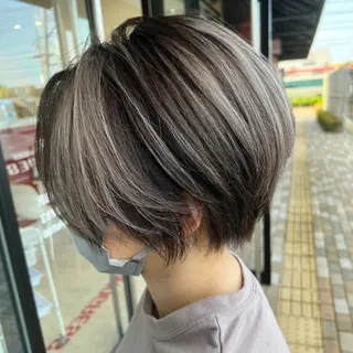 ショート カラー ヘアケアサロン MAIN[メイン]のヘアスタイル