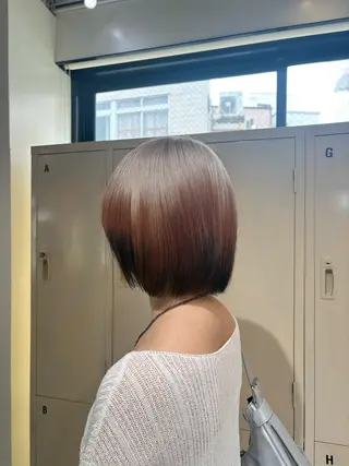 ミディアム カラー 高明度ハイトーン× ショート/莉音🧤のヘアスタイル