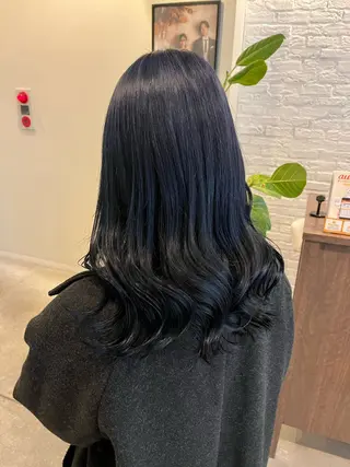 ロング カラー ブリーチ⏳艶カラー Natsukiのヘアスタイル