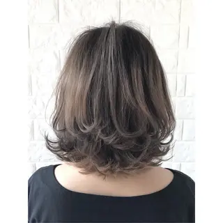 ミディアム カラー KIZU 髪質改善 怪談を語る美容師のヘアスタイル