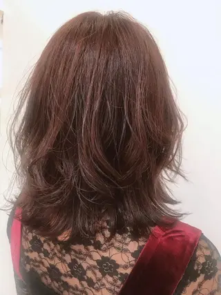 ミディアム カラー トレンドヘアーに🌈 川村　静香のヘアスタイル