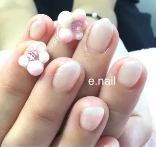 ネイル e.nail所属・和賀井 恵理のネイルデザイン