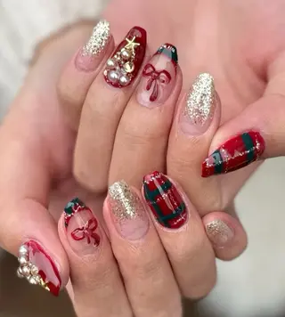 ネイル 新山 聖のネイルデザイン