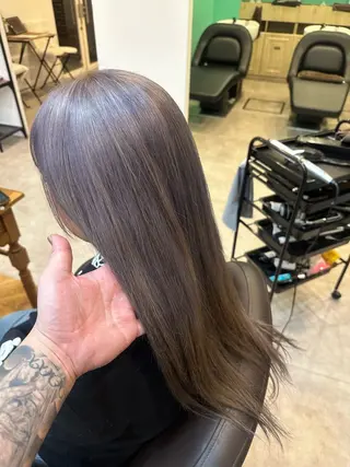 ロング ❤️可愛いハイトーン を造る❤️AKIRAのヘアスタイル