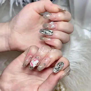 ネイル Queens 榊 まおのネイルデザイン