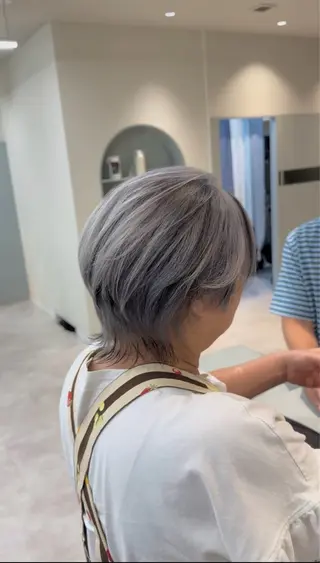 ショート 🫧ペール系カラー /デザイン秀喜🫧のヘアスタイル