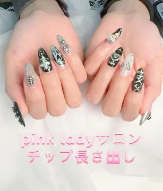 ネイル pink ladyサロン所属・べ にのネイルデザイン