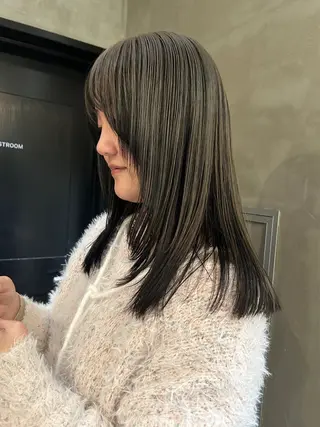 セミロング カラー デザイン/アレンジ ❤︎イシイレイのヘアスタイル