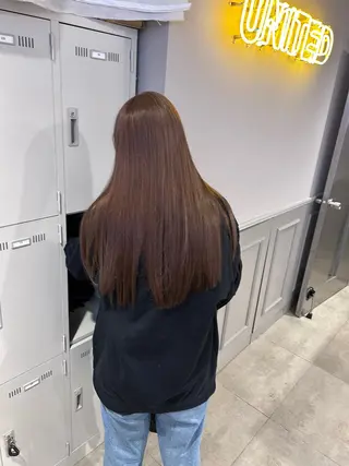 カラー ベージュ／ブラウン/ ナチュラルレイヤーのヘアスタイル