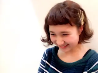 ショート ミディアム カラー ヘアアレンジ にった みずきのヘアスタイル