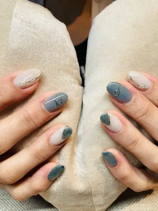 ネイル ECLAT エクラ所属・寺山 千鶴のネイルデザイン