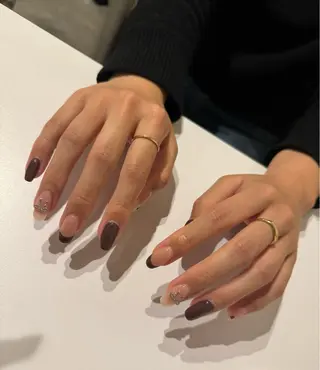 ネイル 濱岡 咲のネイルデザイン