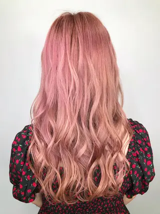 ロング インナーカラー/ ストレート/奥野洸也のヘアスタイル