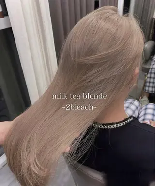 セミロング カラー THESALONS所属・🤍ブリーチカラー /寄田龍樹🤍のヘアスタイル