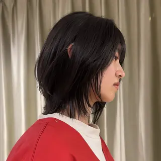 ミディアム 岸本 理希のヘアスタイル