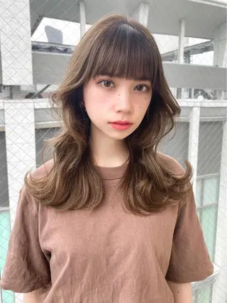 セミロング カラー レイヤー/顔周り /透明感🩶高橋大のヘアスタイル