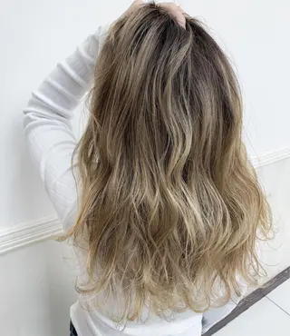 セミロング カラー N° jillva ♦️川端裕司♦️のヘアスタイル