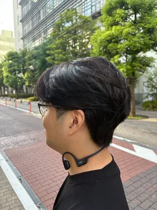 ショート カラー メンズ アートディレクター 尾内 友美のヘアスタイル