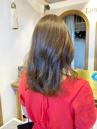 ミディアム レイヤーカット /透明感カラー西田のヘアスタイル