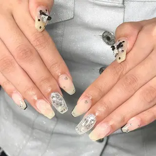 ネイル 𝘉𝘢𝘣𝘦𝘭 𝘜𝘮𝘪のネイルデザイン