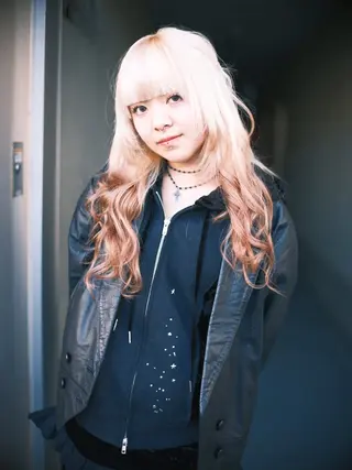 ロング カラー ヘアアレンジ 個性爆弾💣 ダブルカラー/ゆかのヘアスタイル