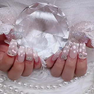 ネイル She   Nail所属・ISA_ BELLAのネイルデザイン
