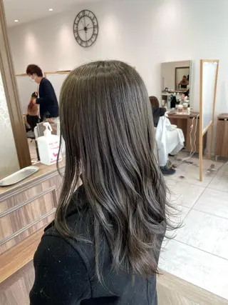 カラー 西 柚のヘアスタイル