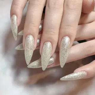 ネイル 【Re:eight】 RIRIKAのネイルデザイン