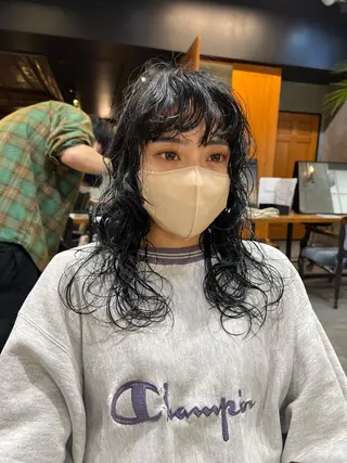 セミロング カラー パーマ haco＋所属・圧倒的デザイン力 店長🎨RENAのヘアスタイル