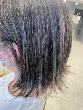 カラー ○HITOMI ○のヘアスタイル