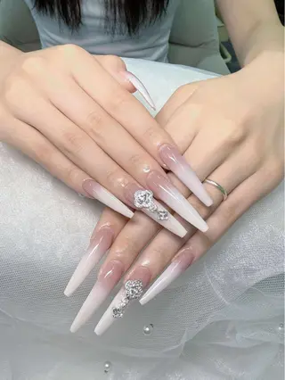 ロング MIYU nail リナのネイルデザイン
