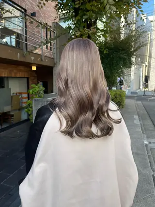 セミロング カラー 透明感カラー 大人グレージュ有村のヘアスタイル